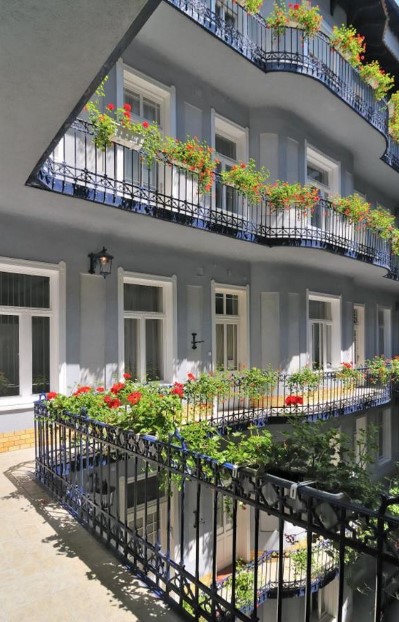 BAROSS CITY HOTEL