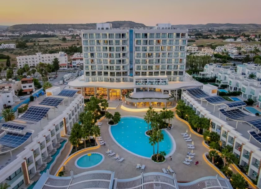 RADISSON BEACH RESORT LARNACA