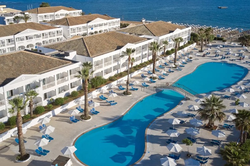 SANDY BEACH RESORT